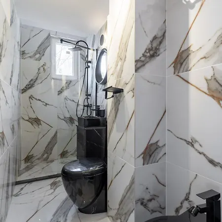 Turqoise 2bdr Apartment *
